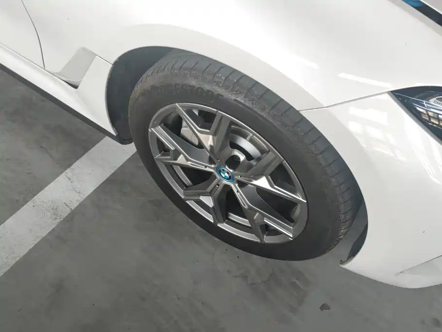 BMW i3 — миниатюра 6