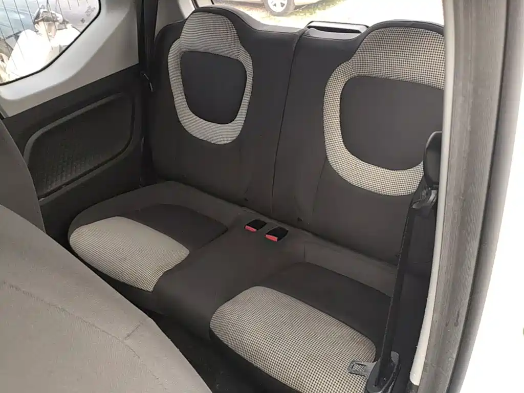 Wuling MINIEV — миниатюра 17