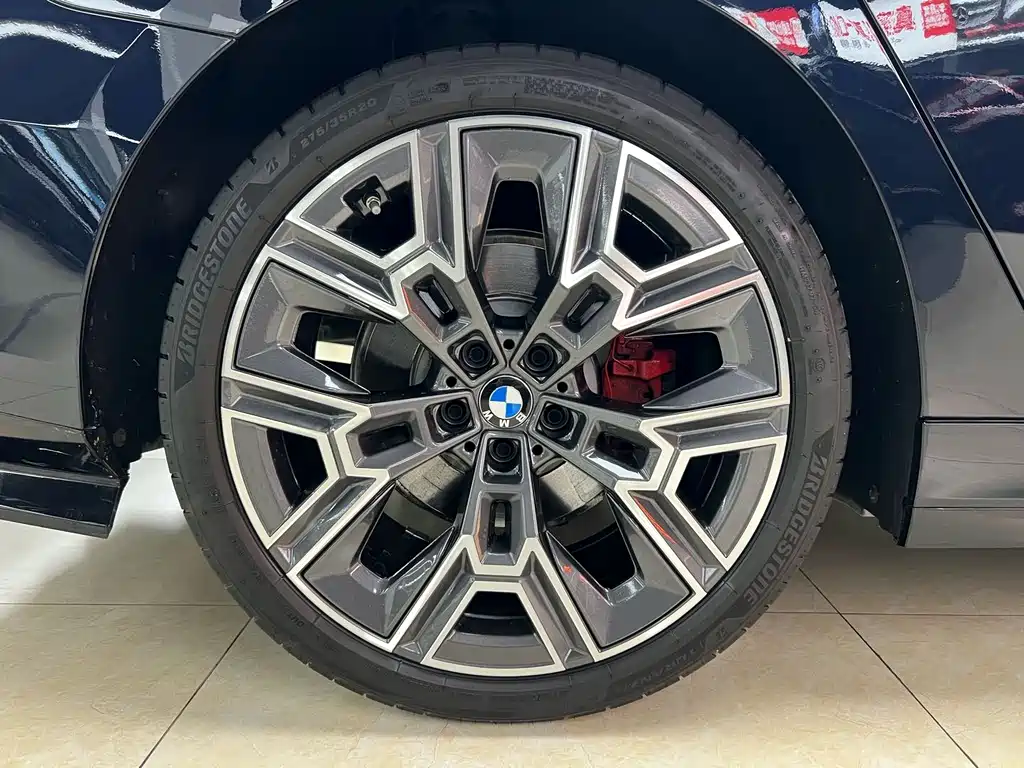 BMW 5 Series — миниатюра 28