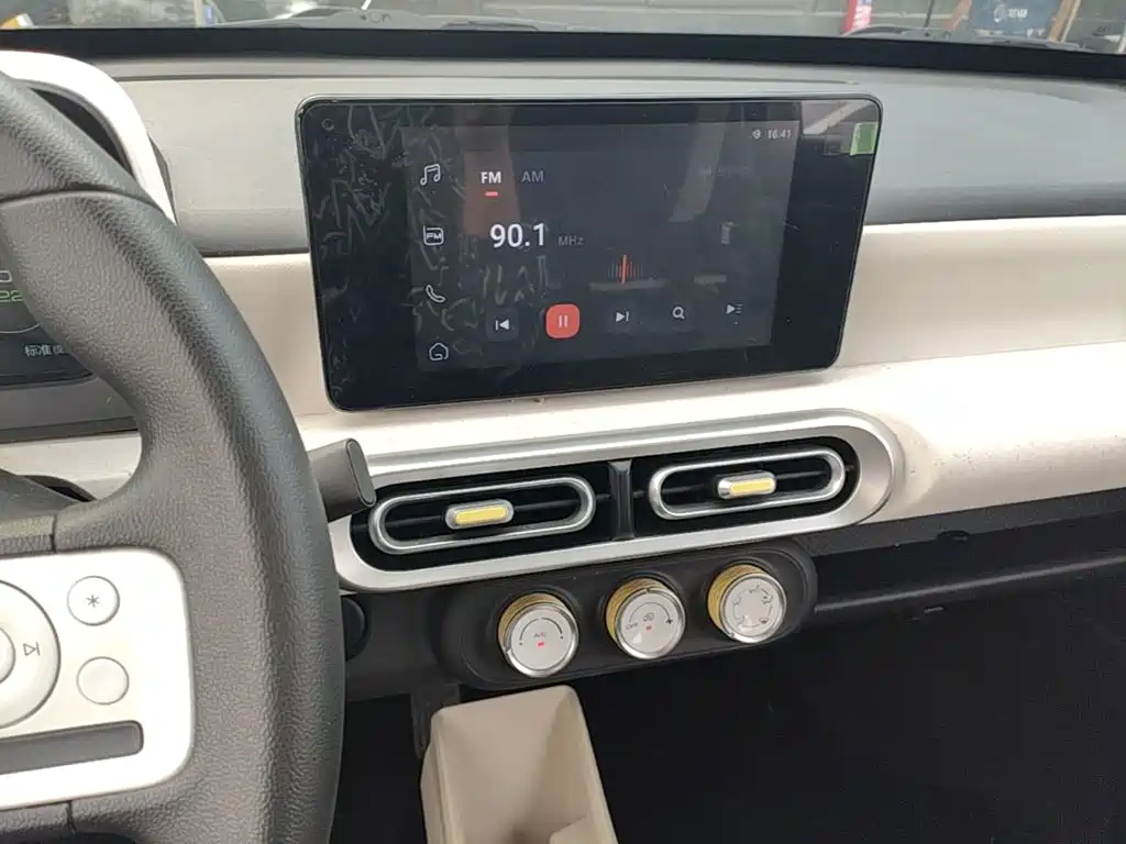Wuling MINIEV — миниатюра 13