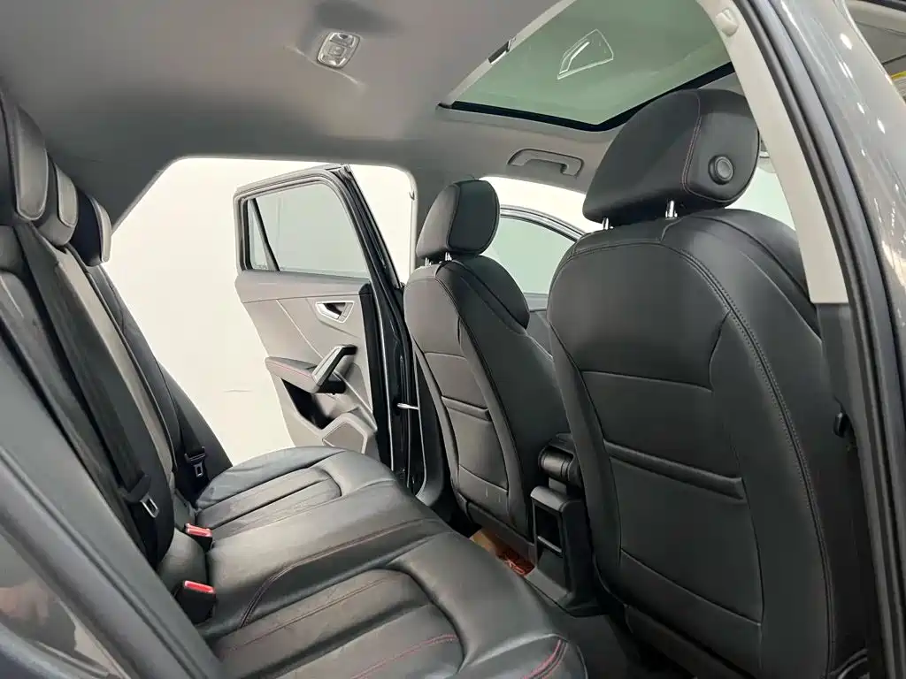 Audi Q2L — миниатюра 8