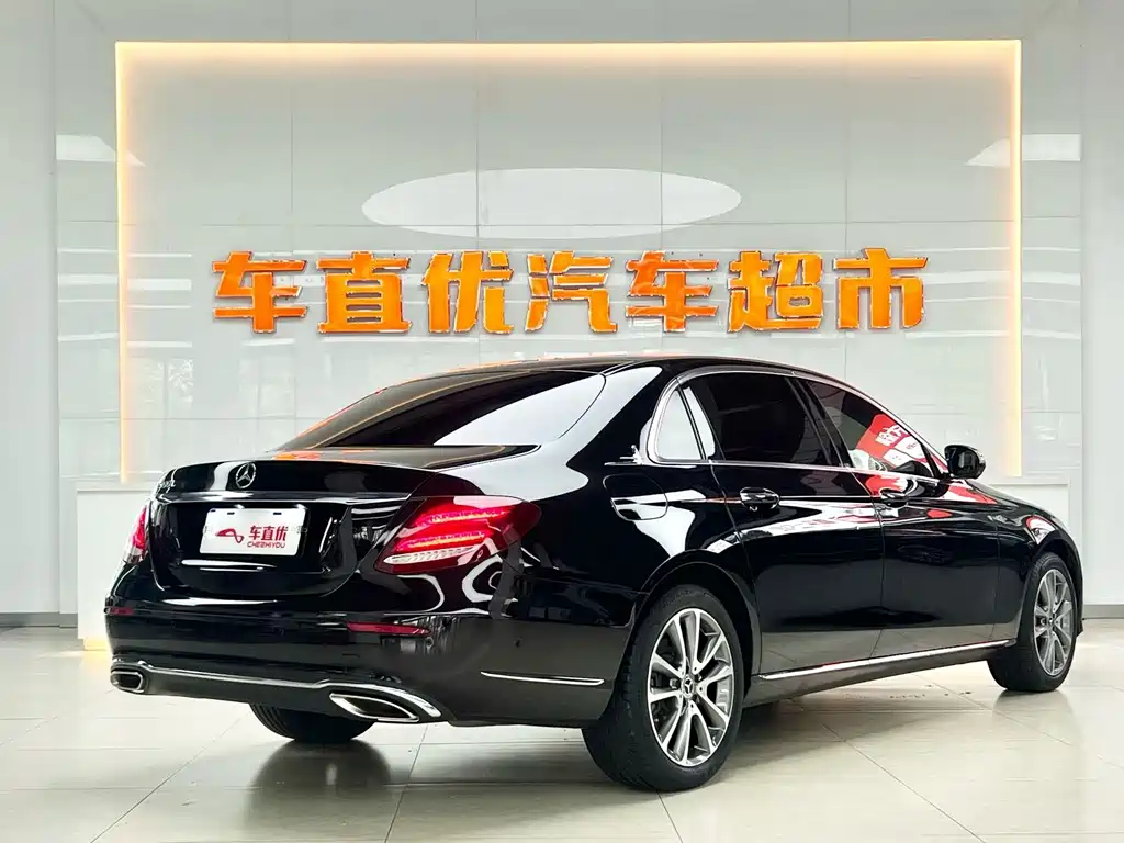 Mercedes-Benz E-Class — миниатюра 5