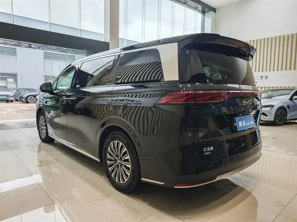 BYD Xia 2025 DM-i 1.5T 180km