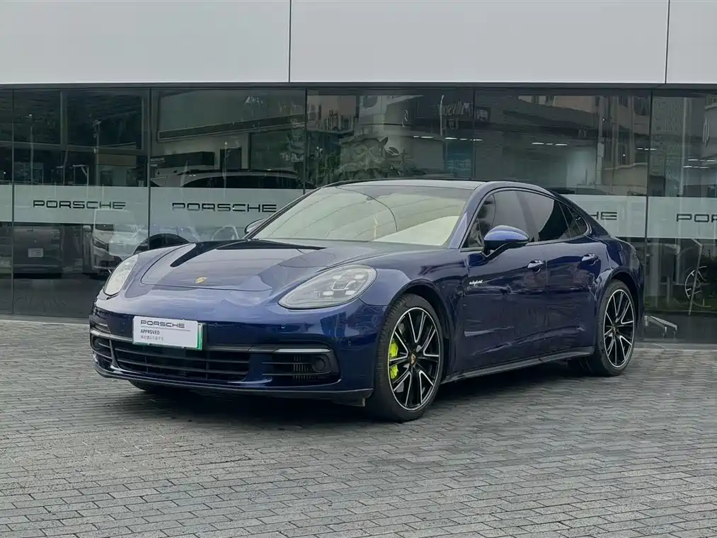 Porsche Panamera Hybrid 2020