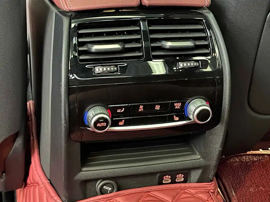 BMW 5 Series New Energy — миниатюра 14