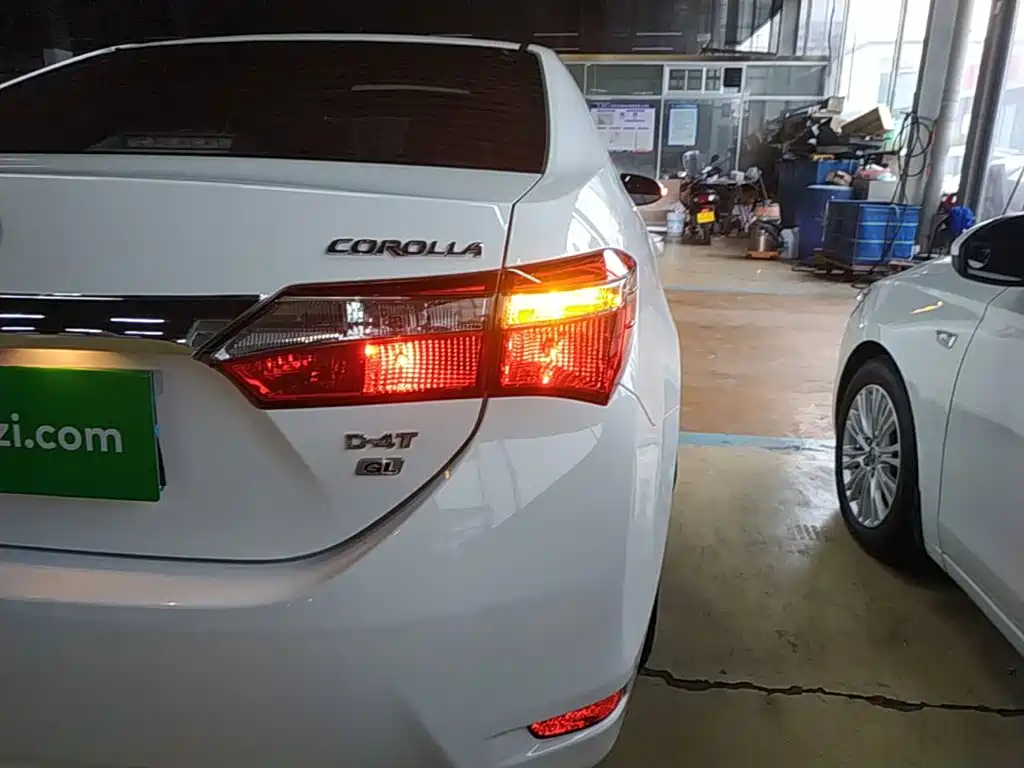 Toyota Corolla — миниатюра 8