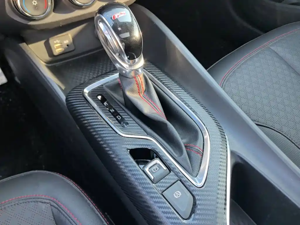 Buick Verano — миниатюра 10