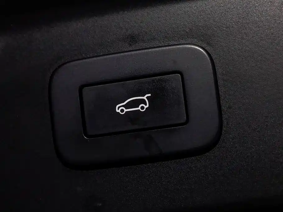 Land Rover Range Rover Velar 2024 Dynamic SE