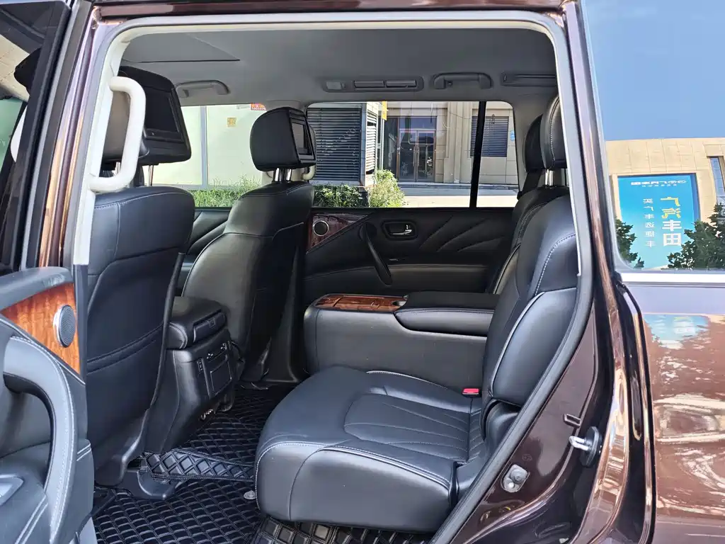 Infiniti QX80 — миниатюра 8
