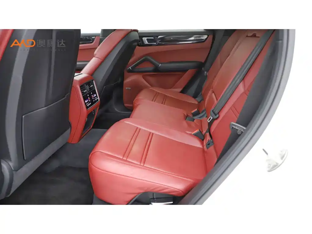 Porsche Cayenne — миниатюра 7