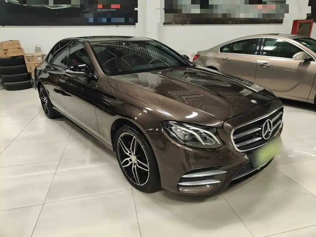 Mercedes-Benz E-Class — миниатюра 4
