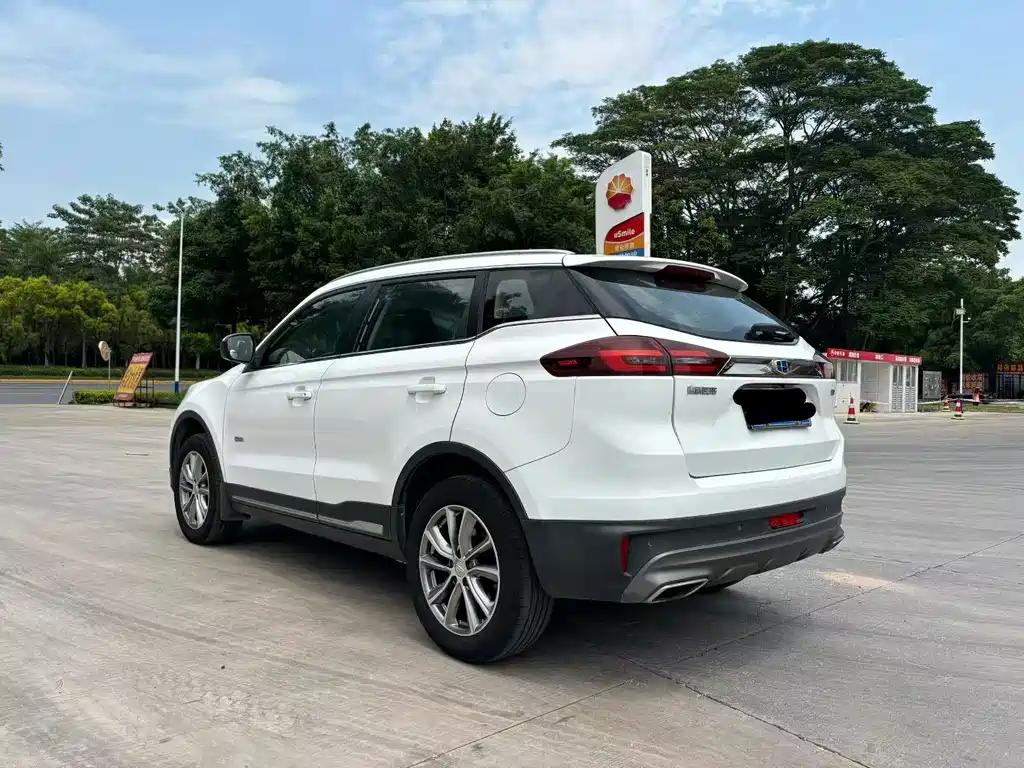 Geely Boyue — миниатюра 4