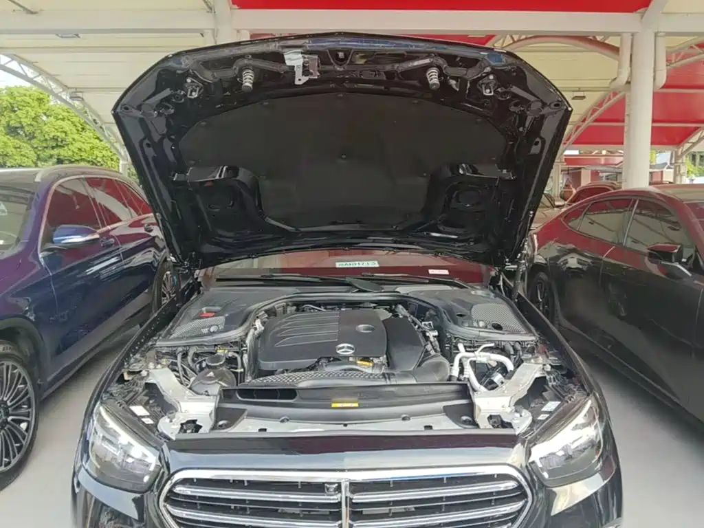 Mercedes-Benz E-Class — миниатюра 20