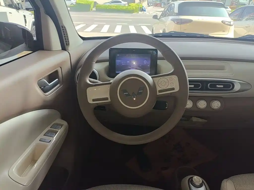 Wuling MINIEV — миниатюра 11