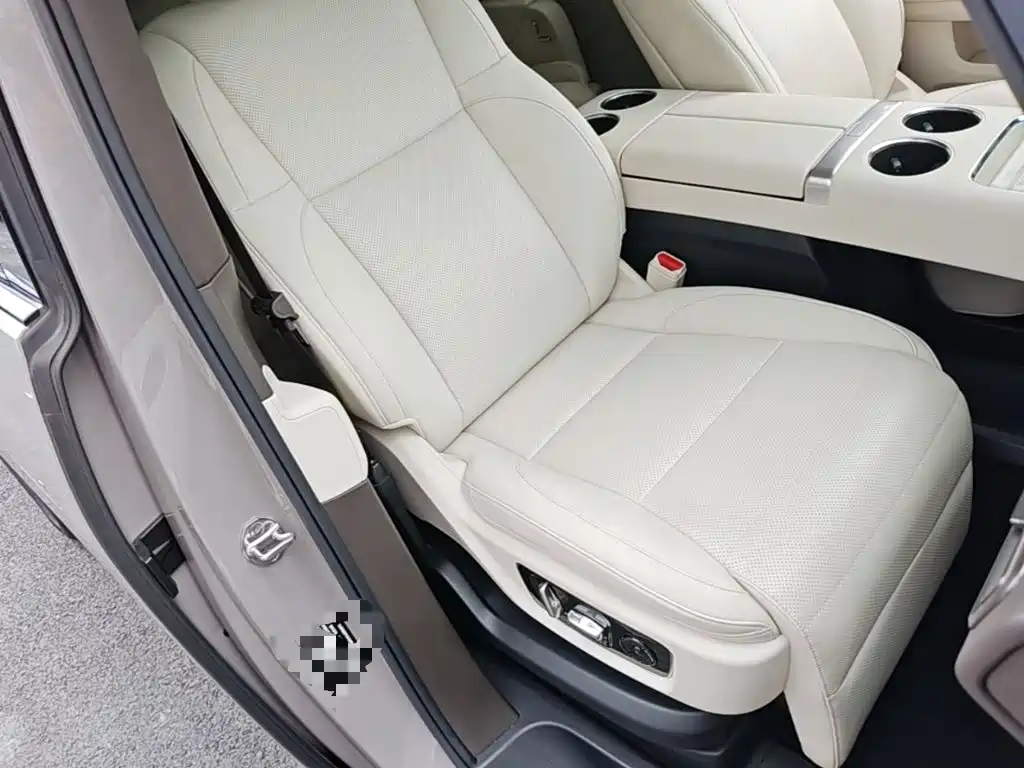 Li Auto Li MEGA — миниатюра 25