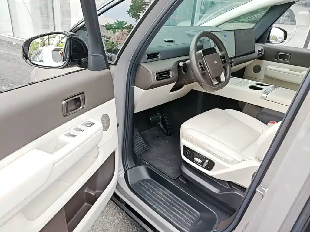 Li Auto Li MEGA — миниатюра 16