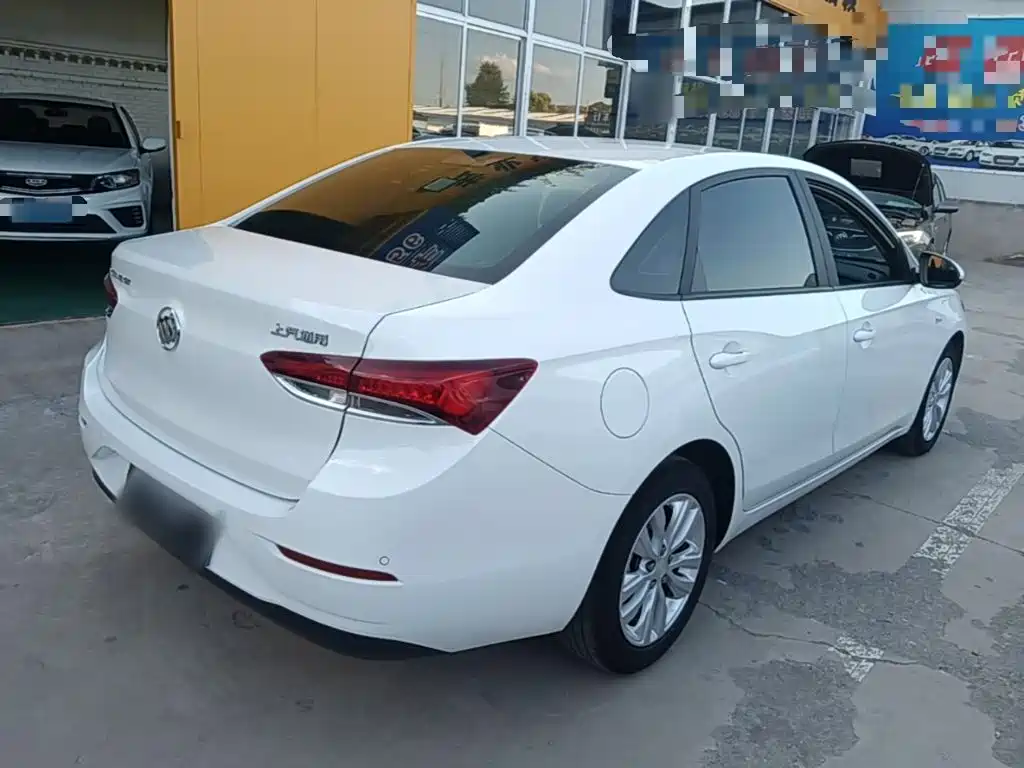 Buick Excelle — миниатюра 7
