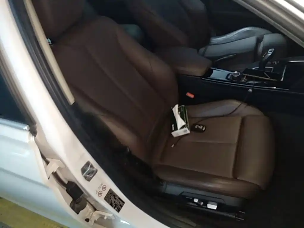 BMW 3 Series — миниатюра 25