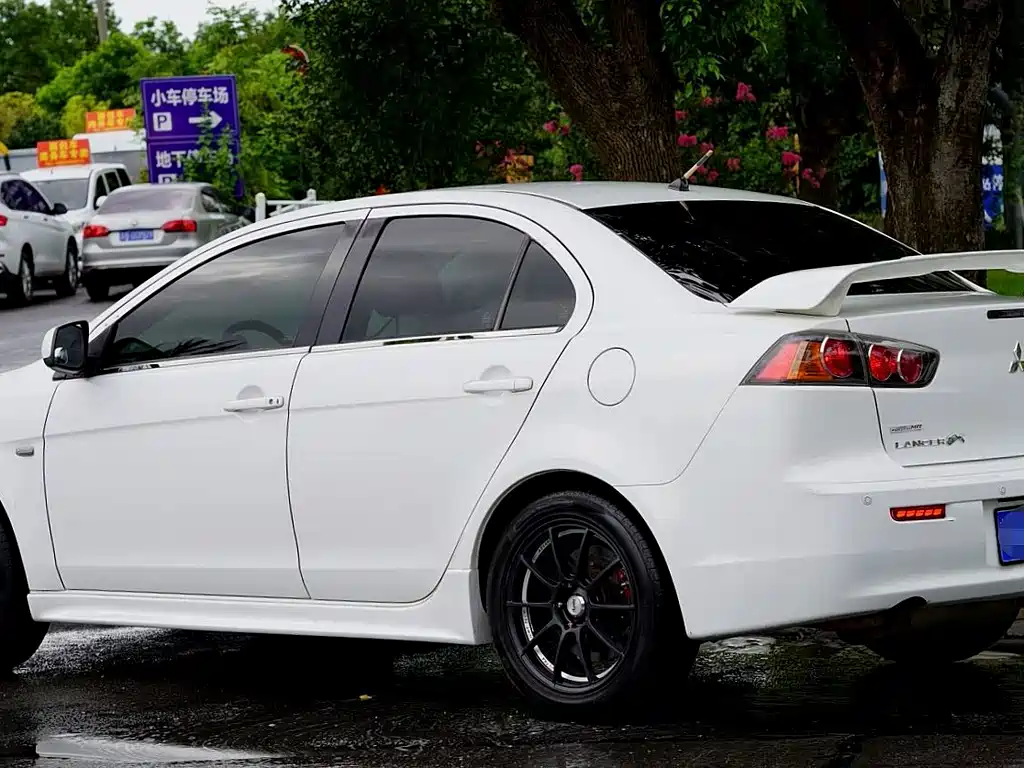 Mitsubishi Lancer EX — миниатюра 3