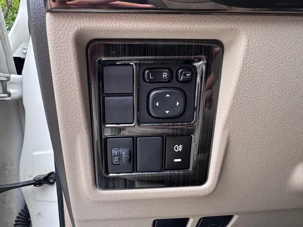 Toyota Prado (Import) — миниатюра 10