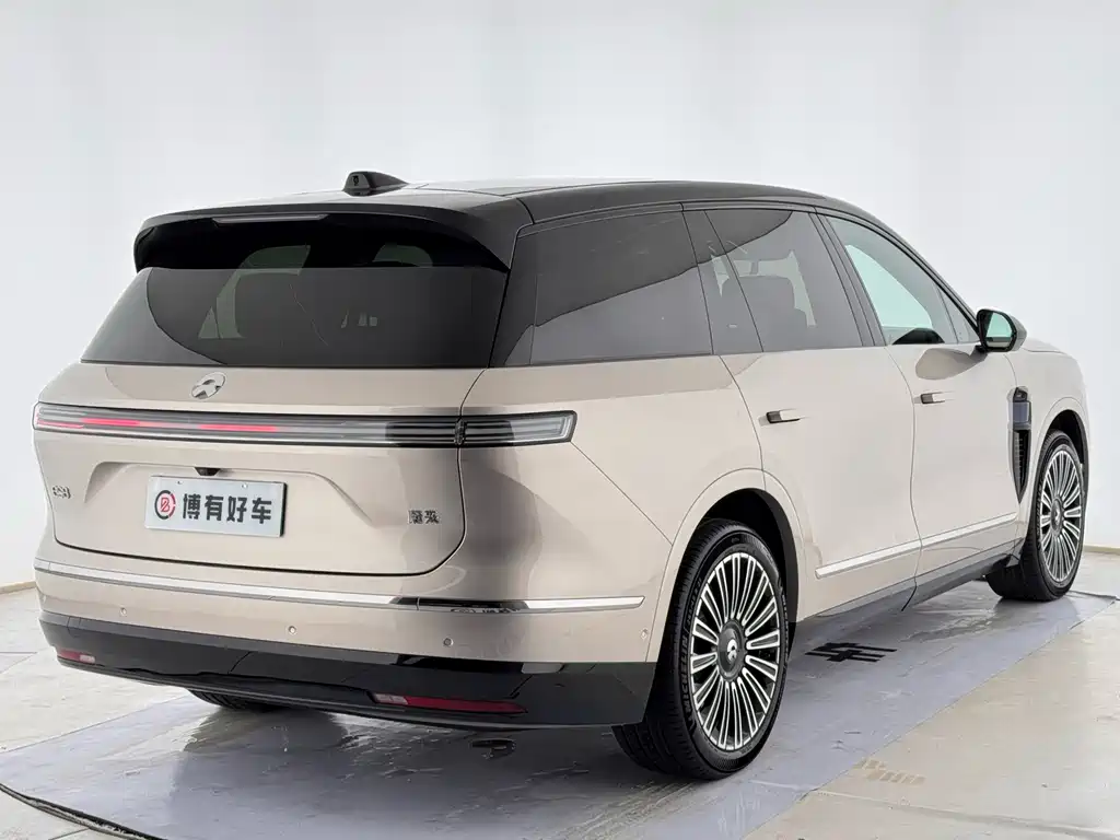 NIO ES8 — миниатюра 13