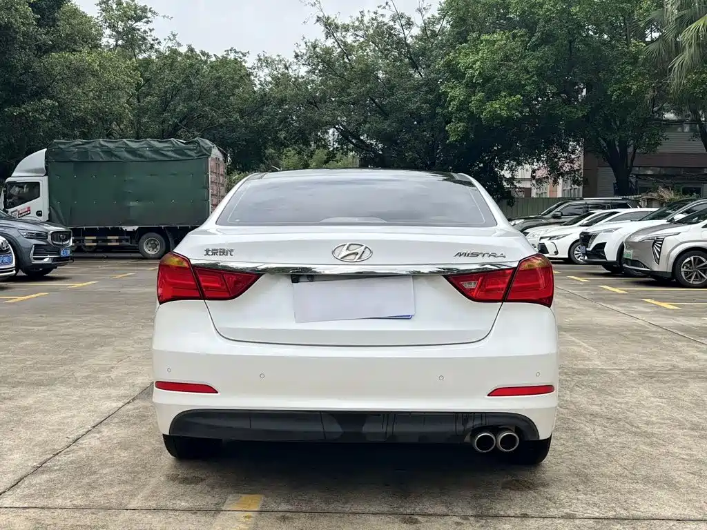 Hyundai Mistra — миниатюра 8