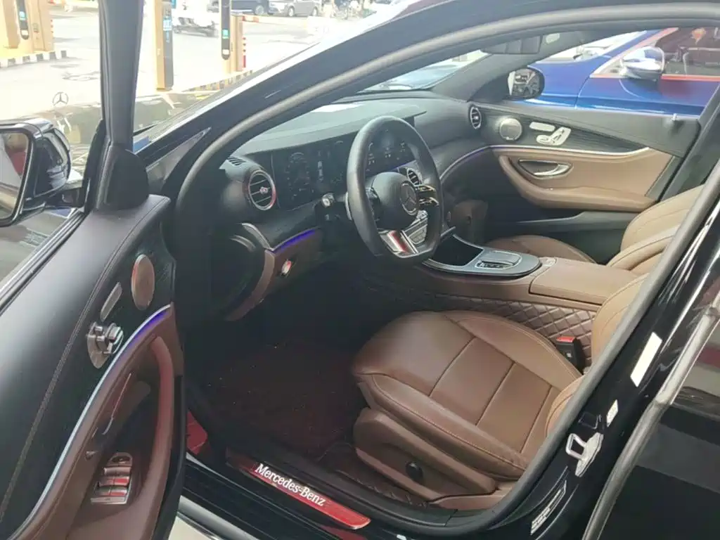Mercedes-Benz E-Class — миниатюра 16