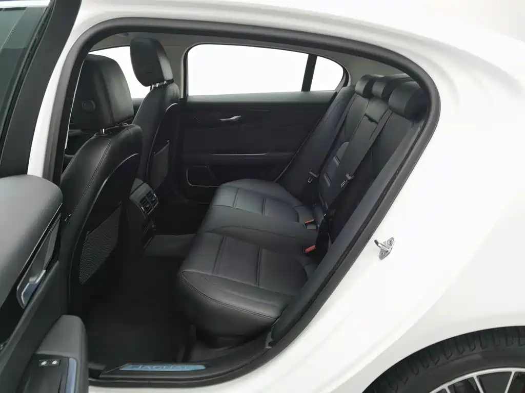 Jaguar XEL — миниатюра 15