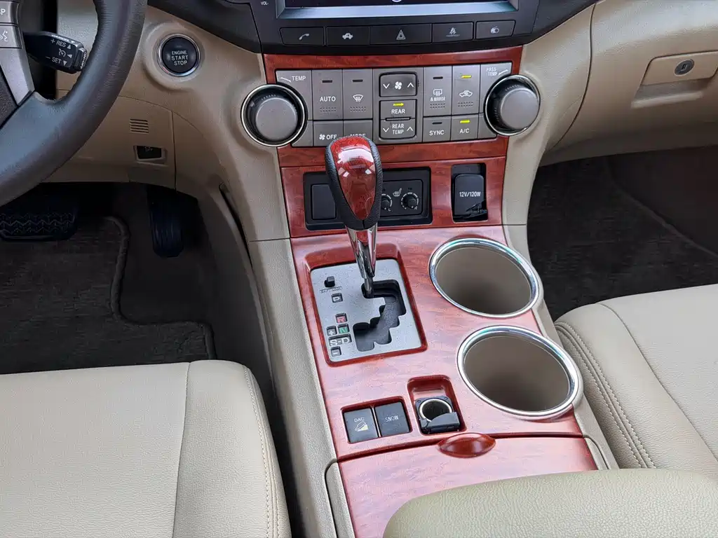 Toyota Highlander (Import) — миниатюра 13