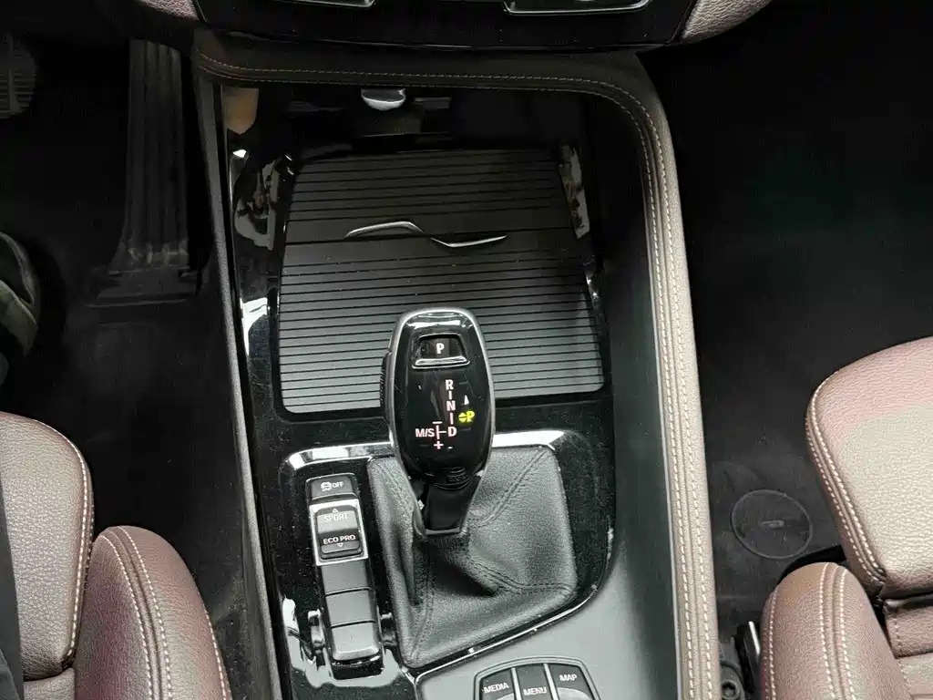 BMW X1 - фото 8