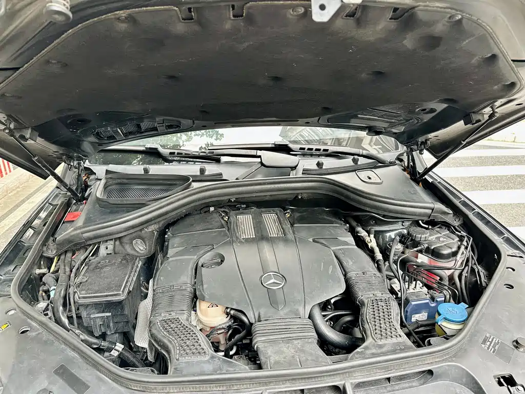 Mercedes-Benz M-Class — миниатюра 11