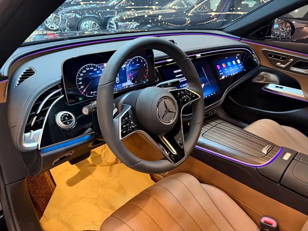 Mercedes-Benz E-Class — миниатюра 5