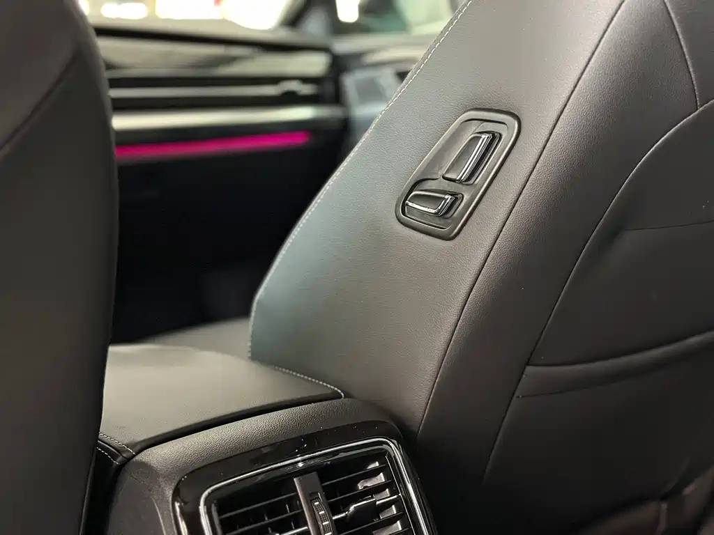 Volkswagen Passat — миниатюра 12