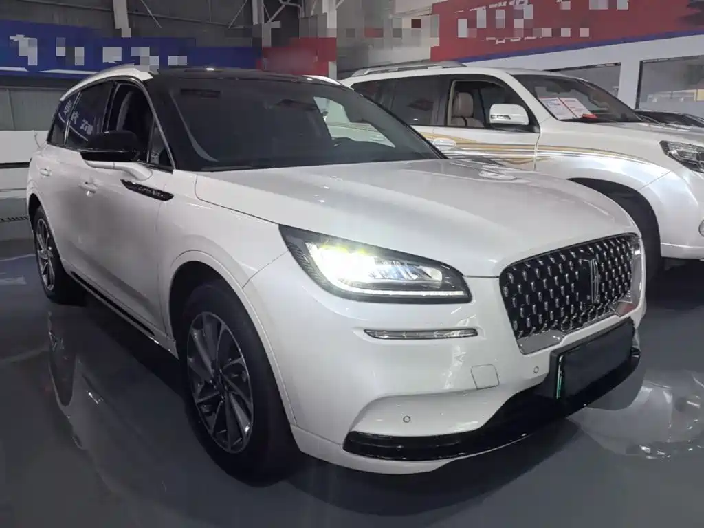 Lincoln Corsair Hybrid — миниатюра 4