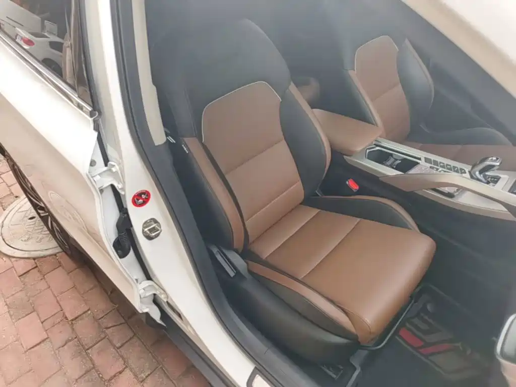 Geely Binyue — миниатюра 25