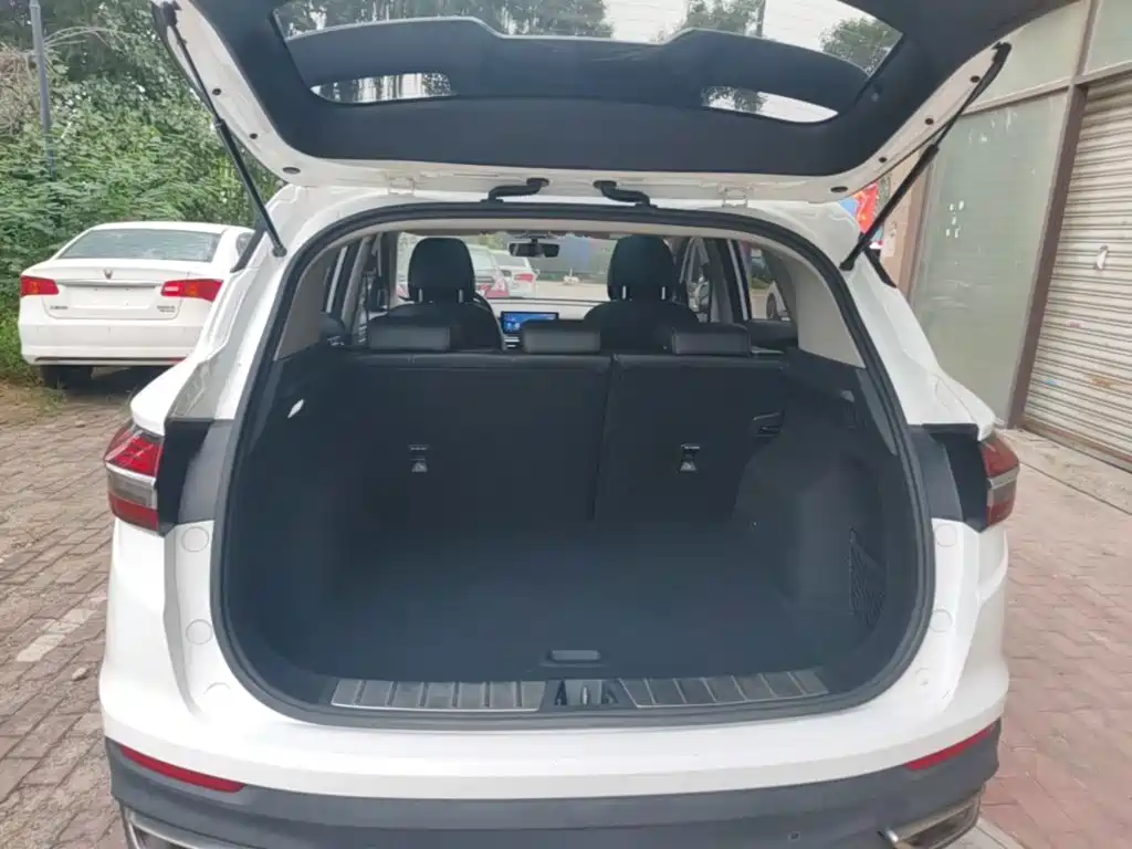 Geely Binyue — миниатюра 19