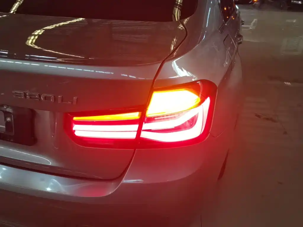 BMW 3 Series — миниатюра 8
