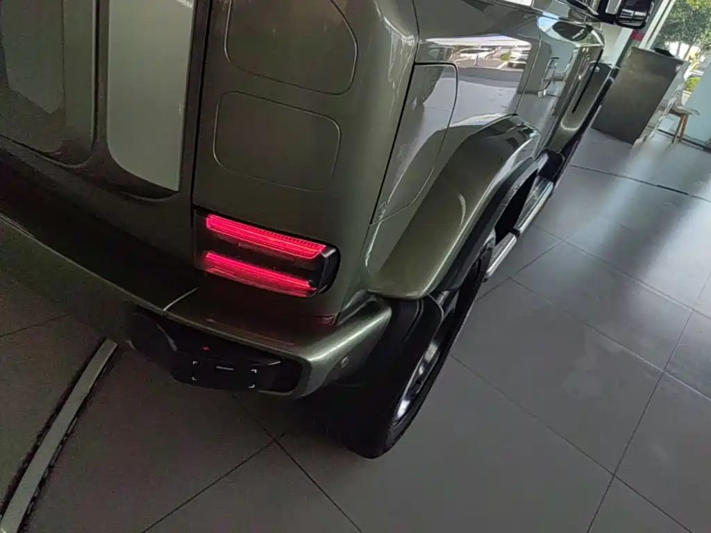 iCAR Автомобиль SuperV23 — миниатюра 8