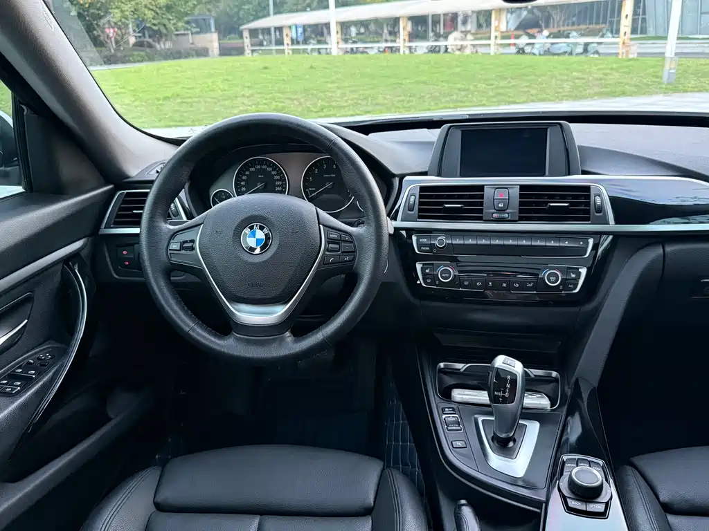 BMW 3 Series GT — миниатюра 12