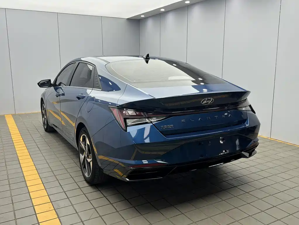 Hyundai Elantra — миниатюра 4