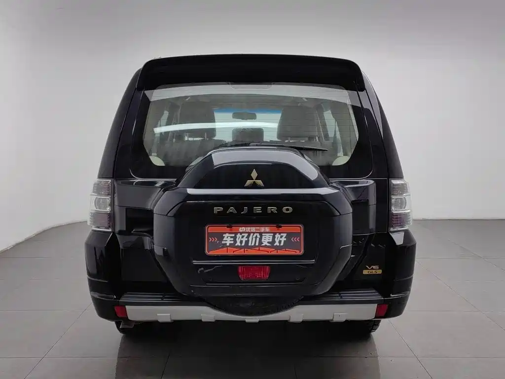 Mitsubishi Pajero (Import) — миниатюра 4
