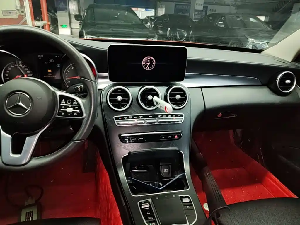 Mercedes-Benz C-Class — миниатюра 13