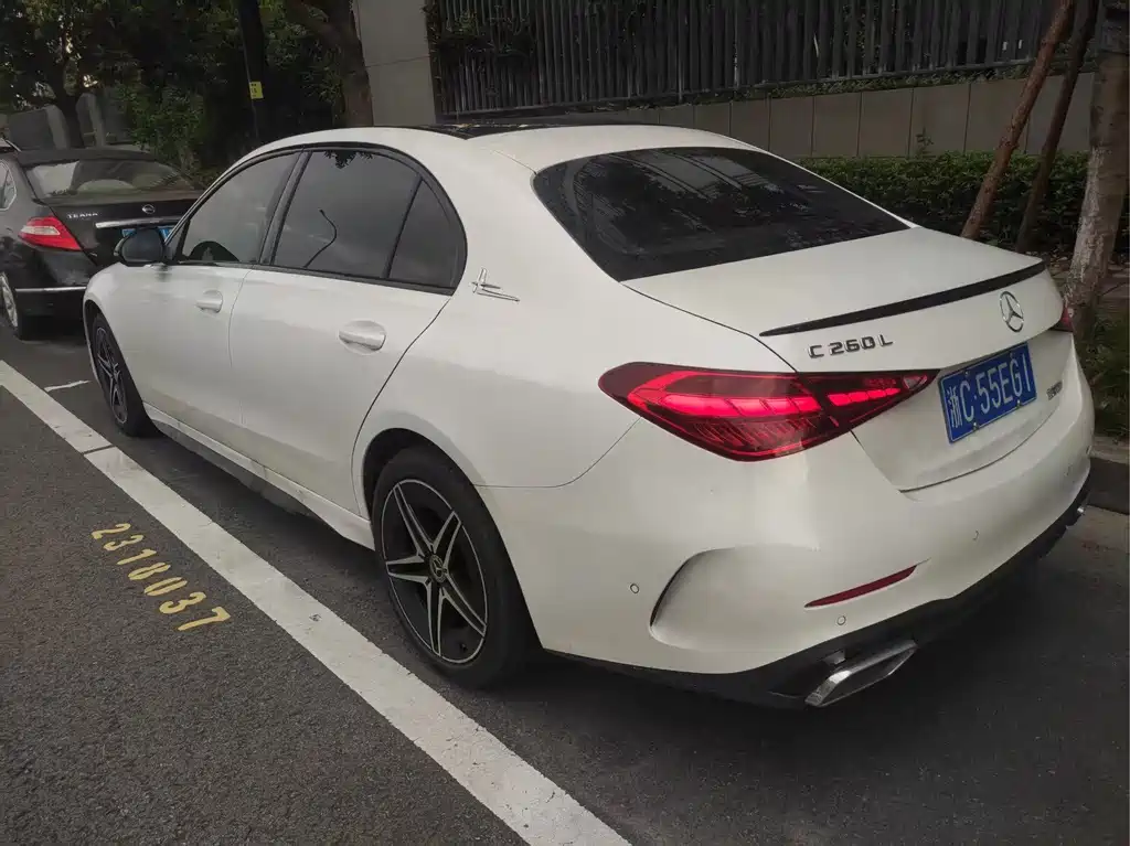 Mercedes-Benz C-Class — миниатюра 3