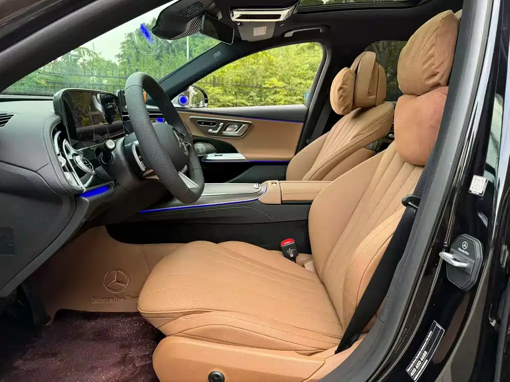 Mercedes-Benz E-Class — миниатюра 9