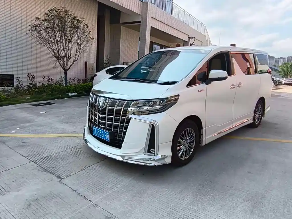 Toyota Alphard 2023