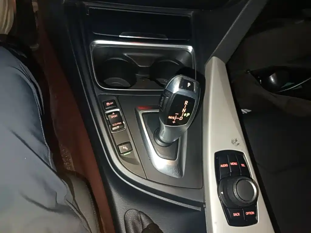 BMW 3 Series — миниатюра 14
