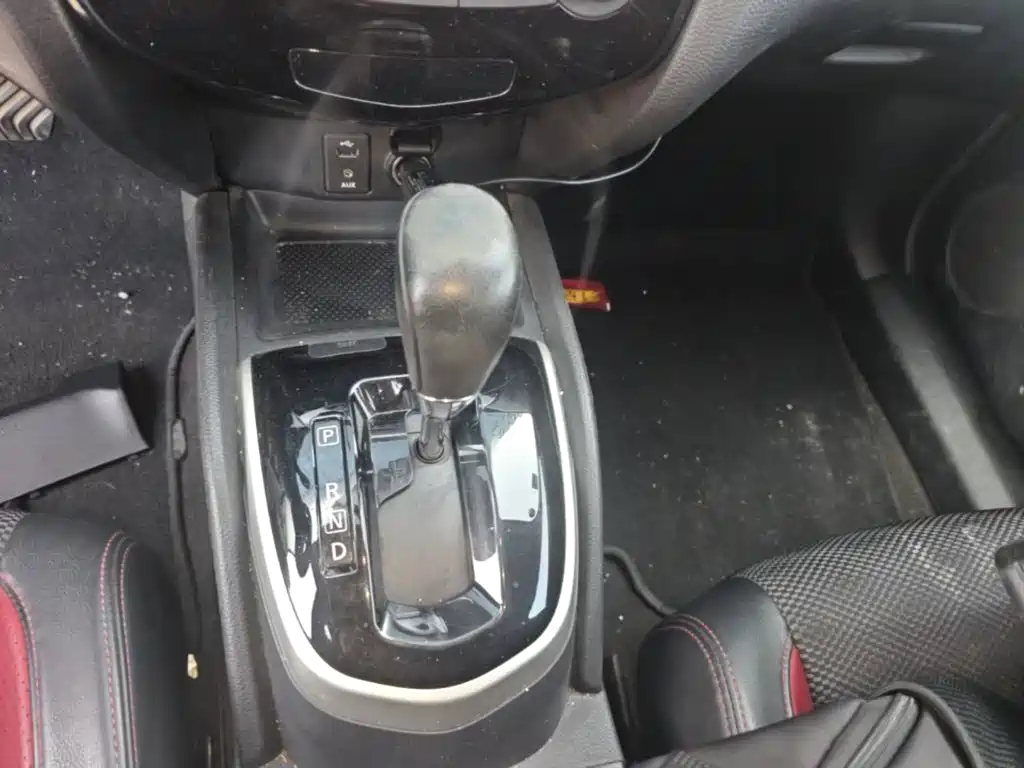 Nissan Qashqai — миниатюра 14