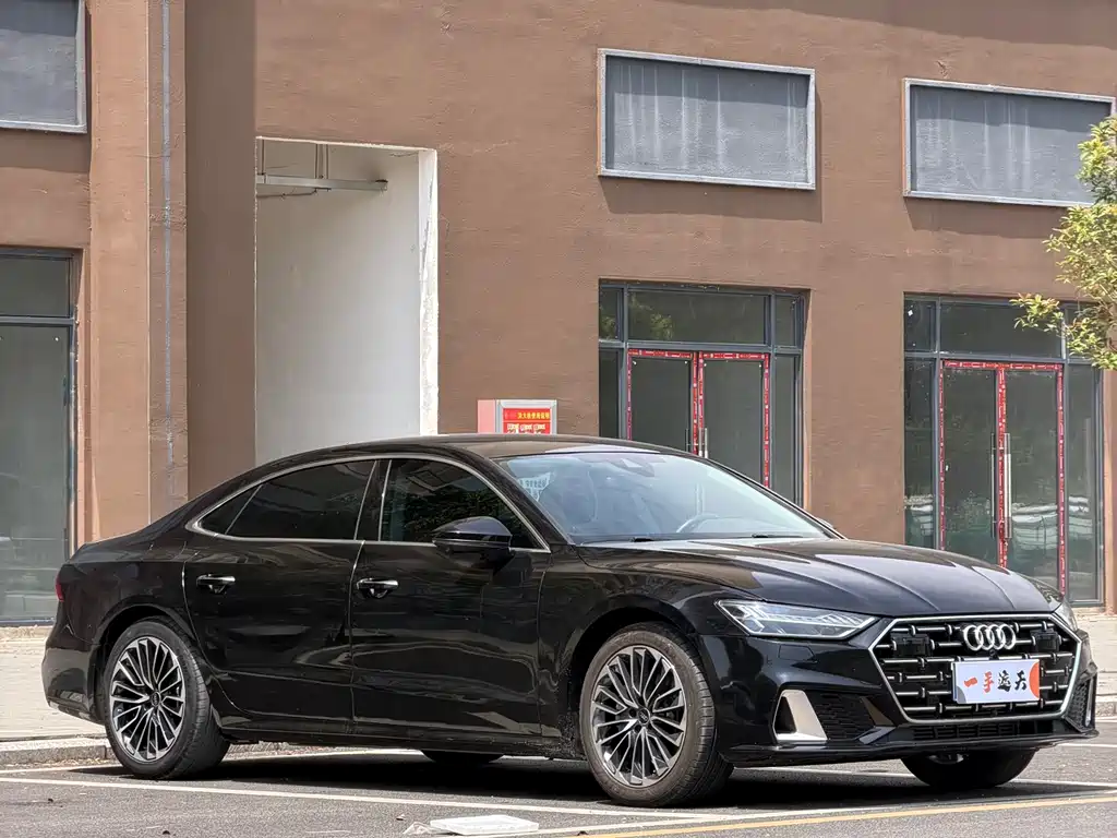 Audi A7L 2024 45 TFSI Luxury
