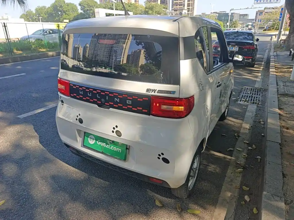 Wuling MINIEV — миниатюра 7