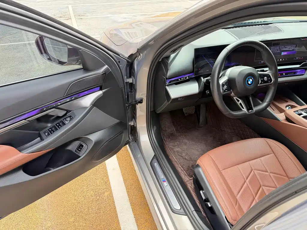 BMW i5 — миниатюра 4